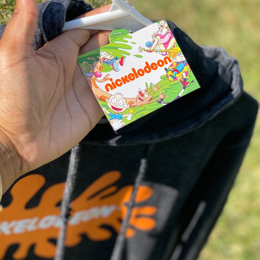 VINTAGE NICKELODEON HOODIE SWEATER